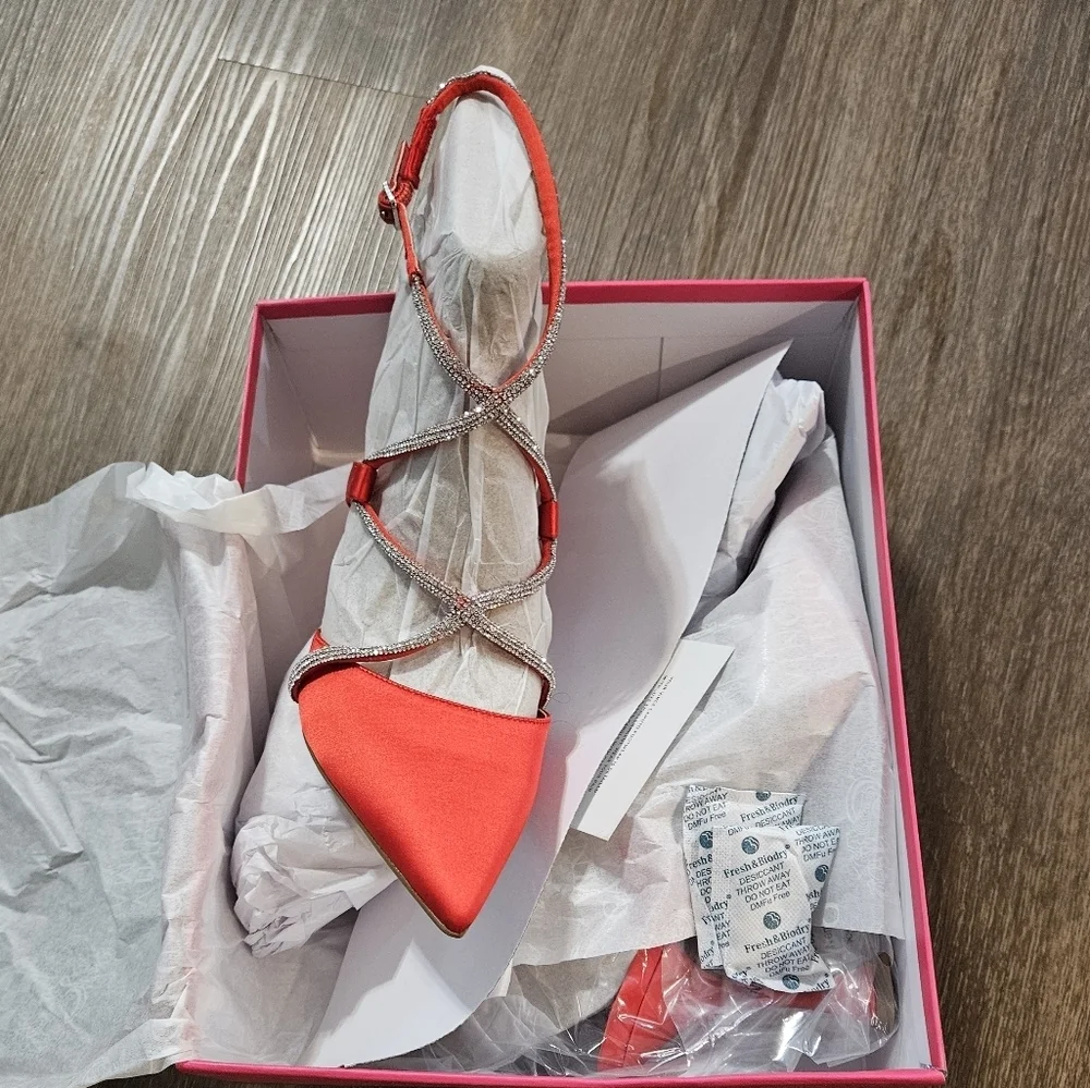 Vince Camuto Kadrya Red Rhinestone Ankle Strap Dress Heels 7.5 New